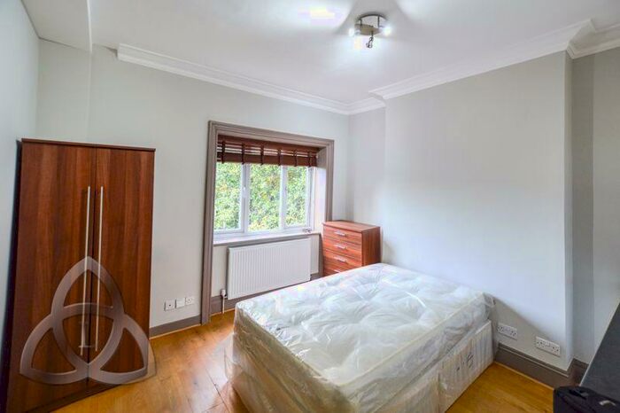 Studio To Rent In Finchley Road, NW3