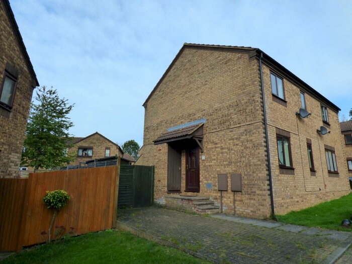 3 Bedroom House To Rent In Great Holm, Burghley Court, MK8