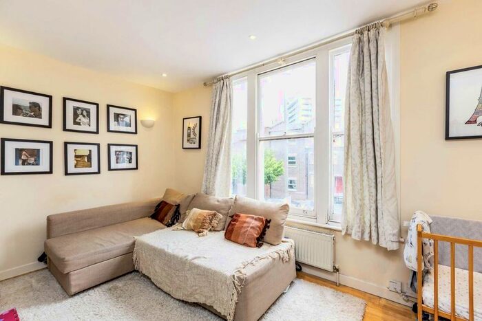 1 Bedroom Flat To Rent In Merton Road, London, SW18