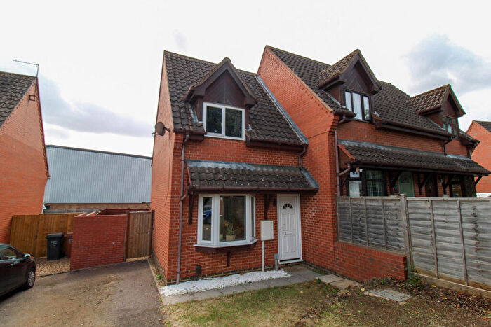 2 Bedroom Semi-Detached House For Sale In Duston Road, Northampton, NN5