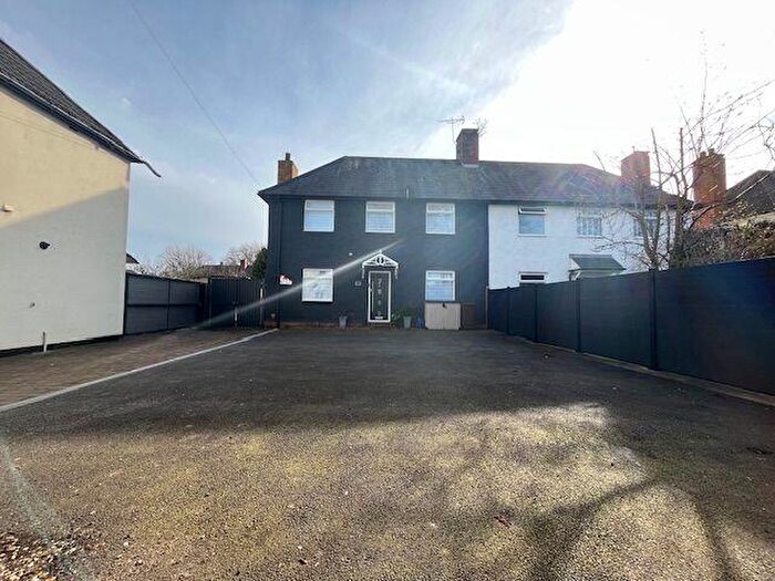 3 Bedroom Semi-Detached House To Rent In Chaucer Drive, Lincoln, LN2