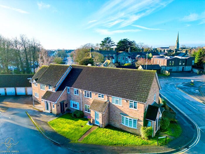 3 Bedroom Terraced House For Sale In Meadow Close, St. Ives, PE27