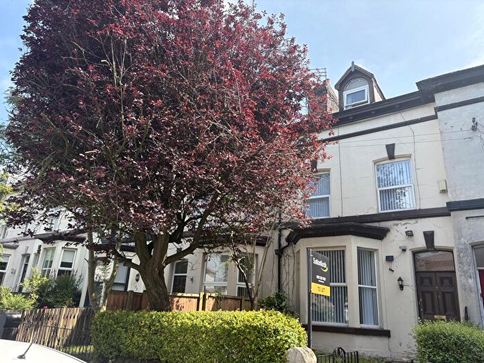 5 Bedroom House To Rent In Derwent Road East, Stoneycroft., L13