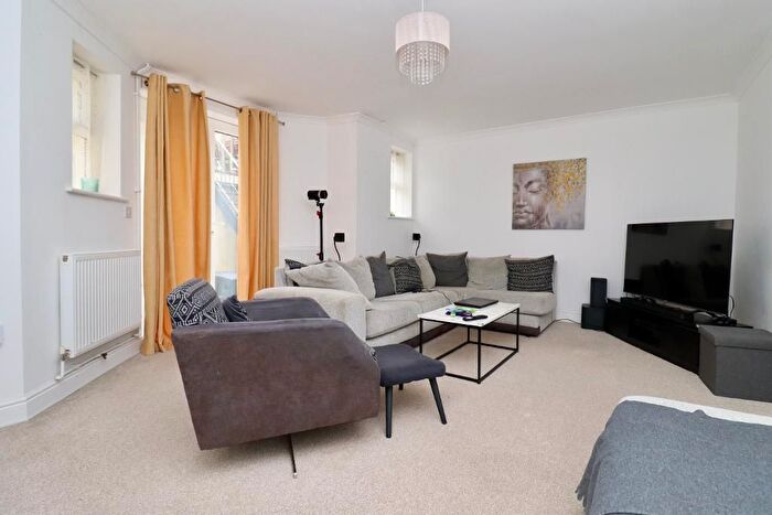 2 Bedroom Flat For Sale In London Road, Deal, Kent, CT14