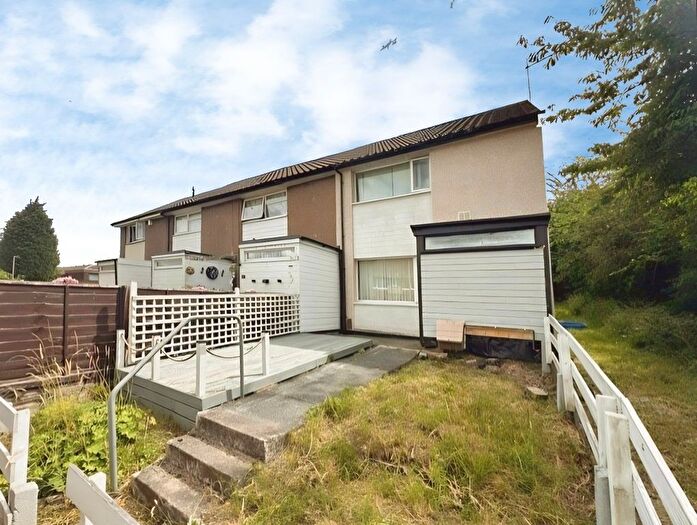 2 Bedroom End Terrace House For Sale In Bodmin Street, Leeds, LS10