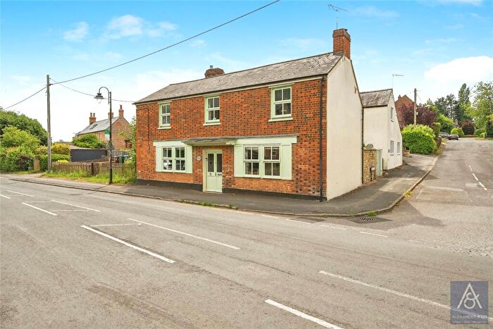 3 Bedroom Detached House For Sale In Main Street, Tingewick, Buckingham, MK18