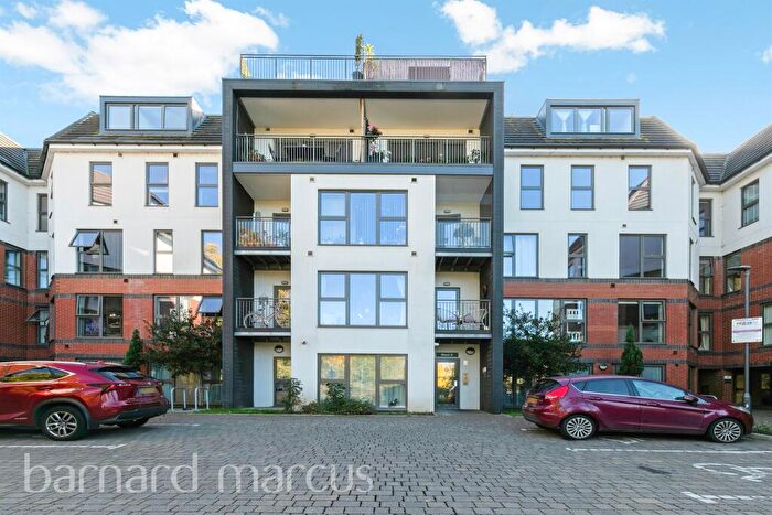 2 Bedroom Apartment For Sale In Mill Green Road, Mitcham, CR4