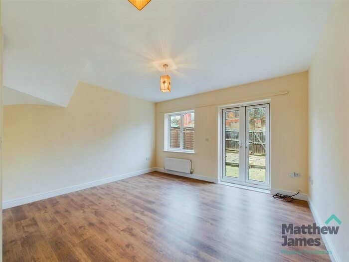 3 Bedroom Terraced House To Rent In Clermont Avenue, Sudbury, CO10