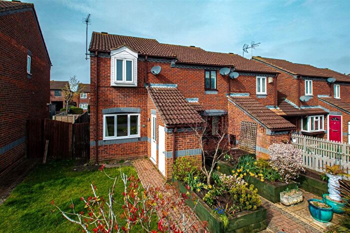 2 Bedroom Property To Rent In Corn Hill, Two Mile Ash, Milton Keynes, MK8