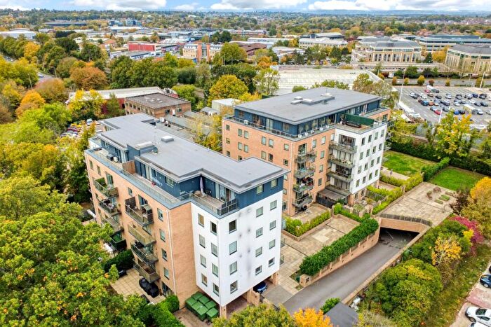 1 Bedroom Apartment For Sale In Westbury Mansions, Bracknell, RG12