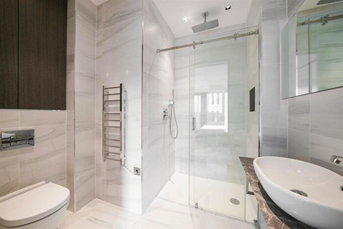 2 Bedroom Apartment To Rent In Roman House, Barbican, EC2Y