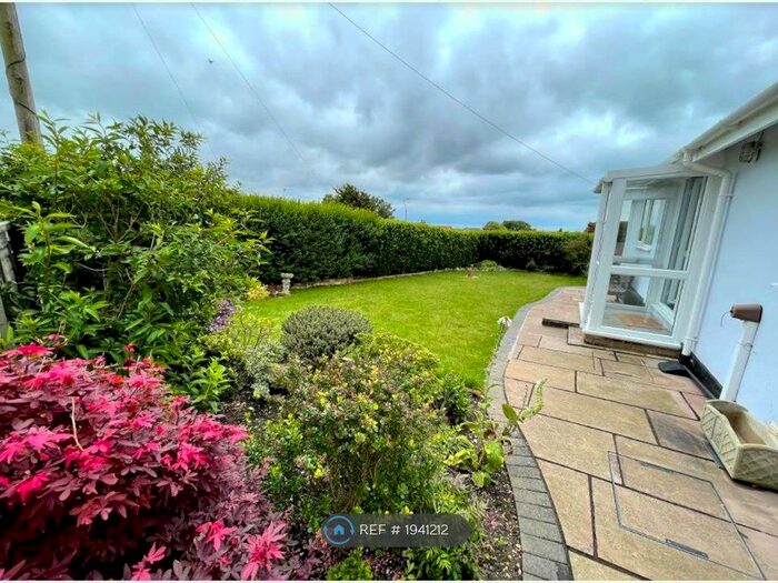 2 Bedroom Bungalow To Rent In Helena Road, Brighton, BN2