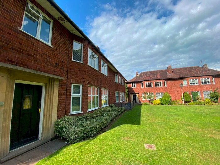 2 Bedroom Flat To Rent In Glenwood Close, Leicester, LE2
