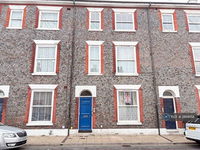 1 Bedroom Flat To Rent In Victoria Street, Gosport, PO12