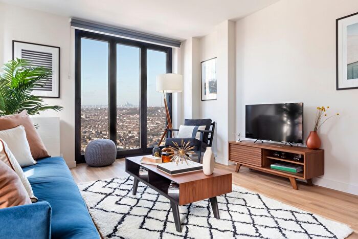 3 Bedroom Flat To Rent In George Street, Croydon, CR0