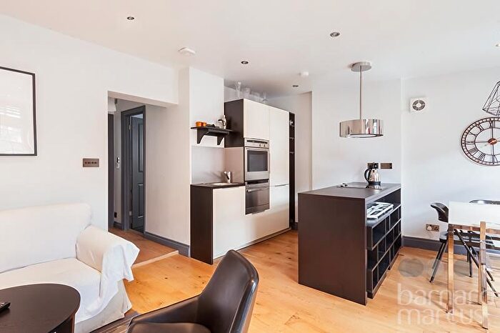 1 Bedroom Flat To Rent In Martlett Court, Covent Garden, London, WC2B