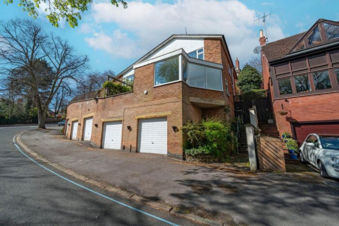 4 Bedroom Semi Detached House For Sale In Tennis Drive, Nottingham, NG7