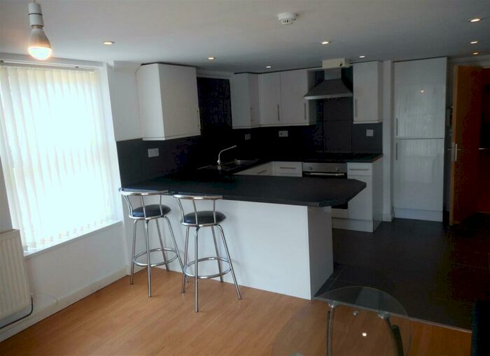 2 Bedroom Flat To Rent In Richmond Road, Cardiff, CF24
