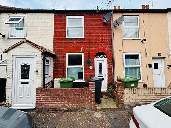 2 Bedroom Terraced House For Sale In Trinity Place, Great Yarmouth, NR30