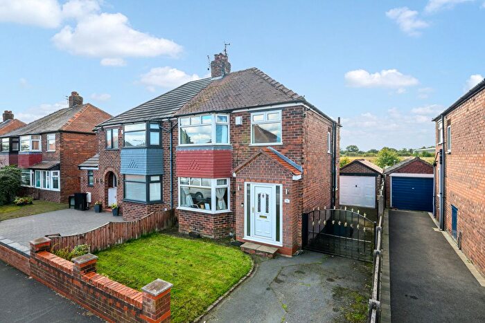 3 Bedroom Semi-Detached House For Sale In Davies Avenue, Stockport, SK8