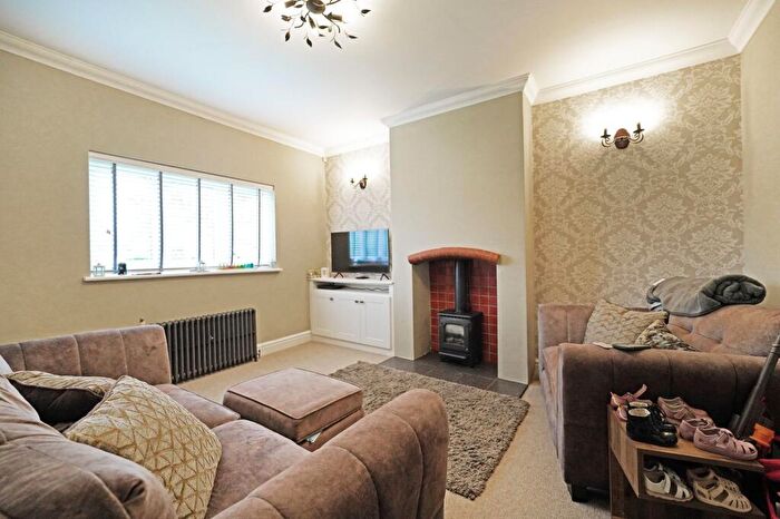 2 Bedroom Semi-Detached House For Sale In Stratford Road, Hockley Heath, B94