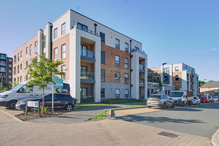 2 Bedroom Flat For Sale In Welwyn Garden City, AL7