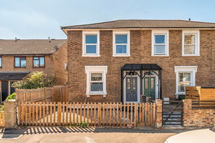 4 Bedroom House To Rent In Jasmine Grove, Anerley, SE20