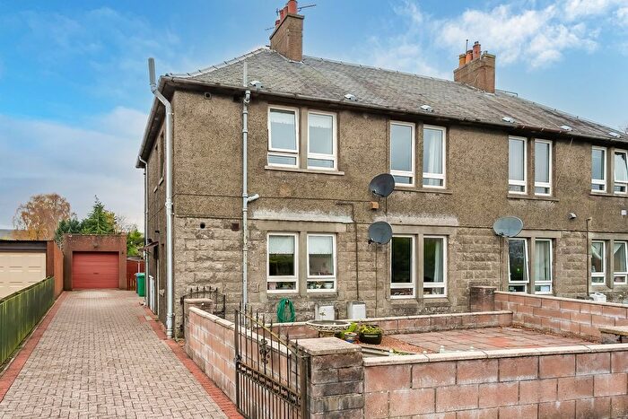 2 Bedroom Flat For Sale In Queens Gardens, Ladybank, Cupar, KY15