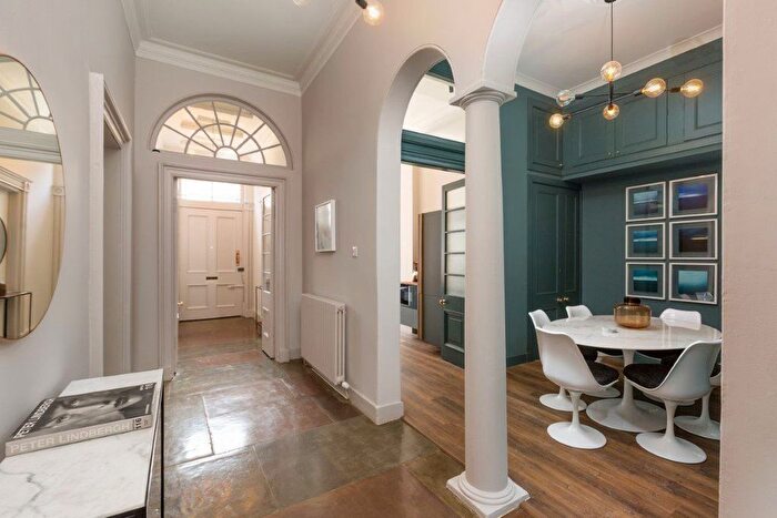 2 Bedroom Flat To Rent In Dundas Street, New Town, Edinburgh, EH3