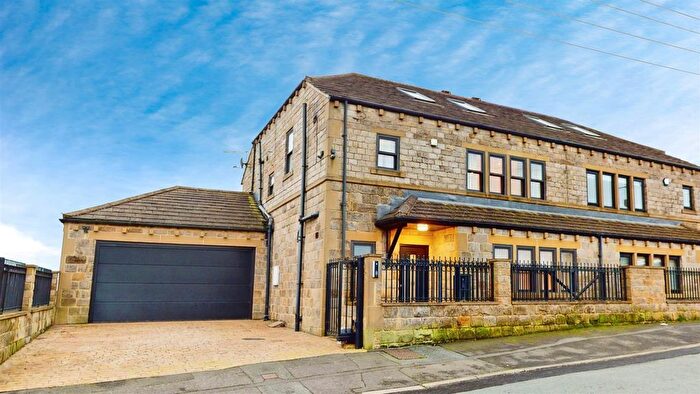 4 Bedroom Semi Detached House For Sale In Windmill Square, Stanage Lane, Shelf, HX3