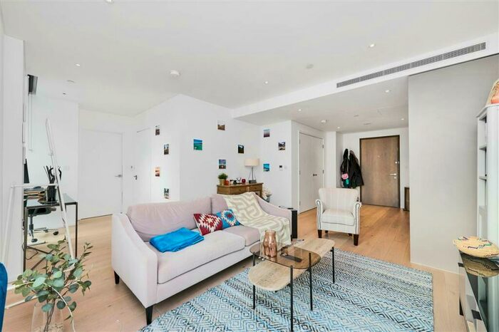 1 Bedroom Block Of Apartments To Rent In York Place, SW11