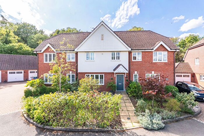 5 Bedroom Terraced House For Sale In Woodlands Close, Dorking, RH4