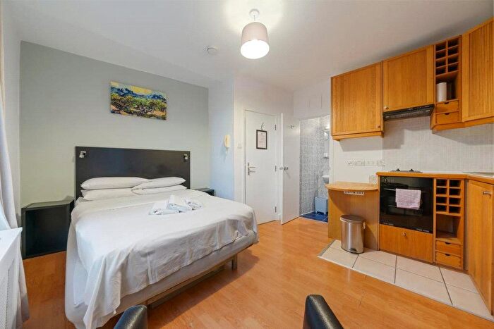 Studio To Rent In Cartwright Gardens, London, WC1H