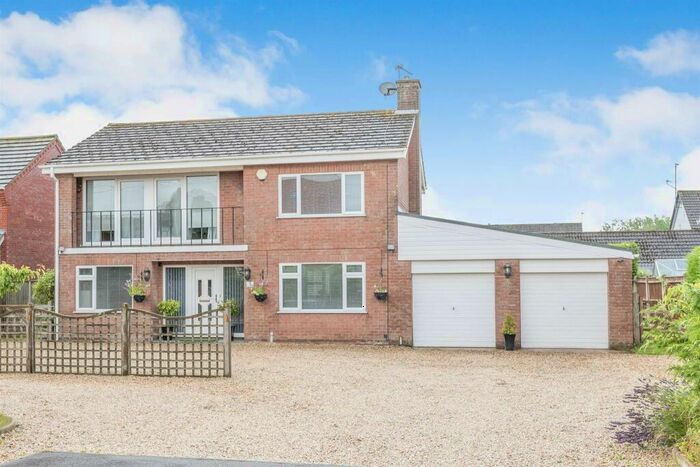 4 Bedroom Detached House For Sale In Westgate, Hevingham, Norwich, NR10