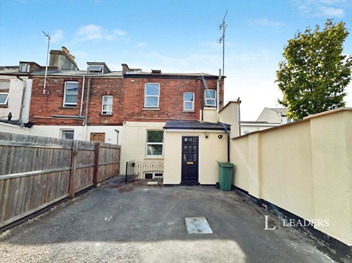 2 Bedroom Flat To Rent In Cheltenham, GL50