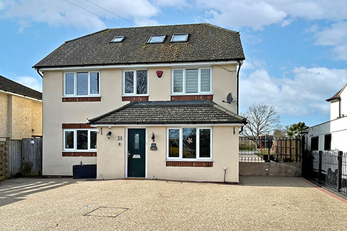 5 Bedroom Detached House For Sale In Stanford Road, Southill, SG18