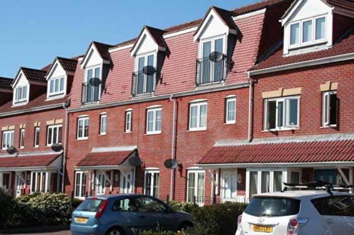 2 Bedroom Maisonette To Rent In Chadwick Way, Hamble, SO31
