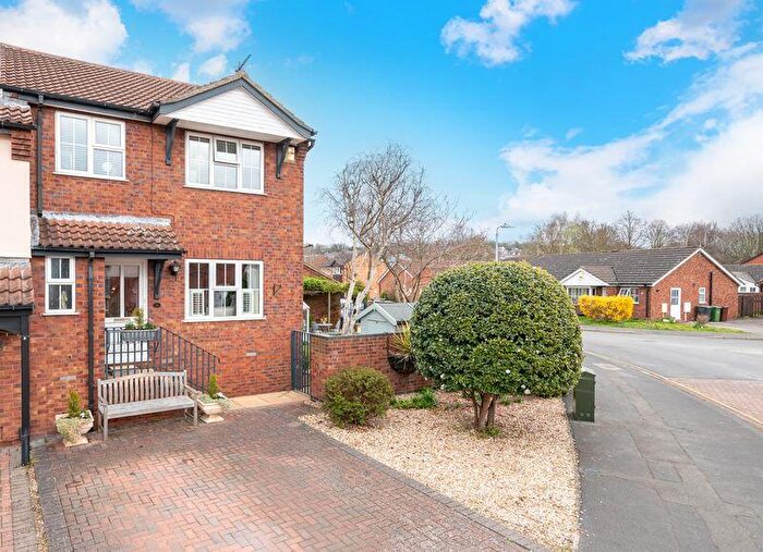 3 Bedroom Terraced House For Sale In Roman Wharf + Detached Studio Annex: Lincoln, LN1