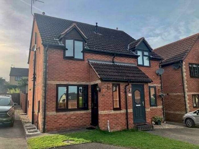 2 Bedroom House To Rent In Bluebell Close, Inkersall, S43