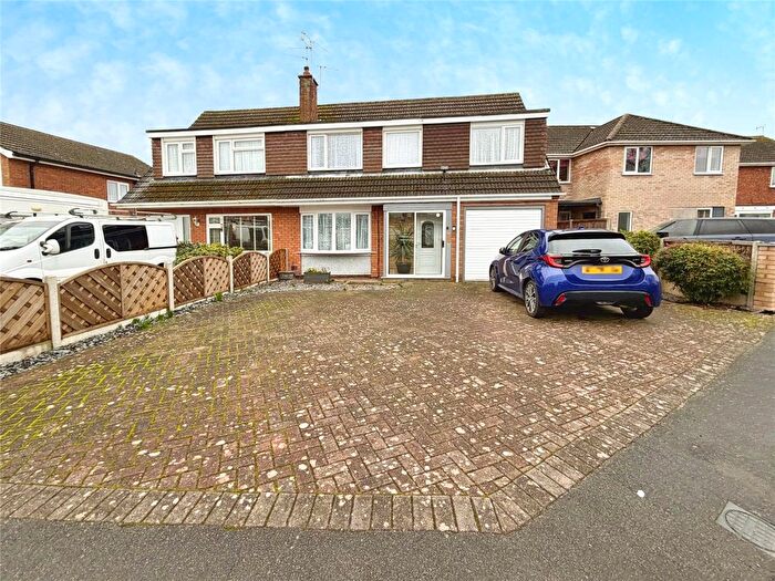 4 Bedroom Semi Detached House For Sale In The Mead, Lincoln, Lincolnshire, LN6