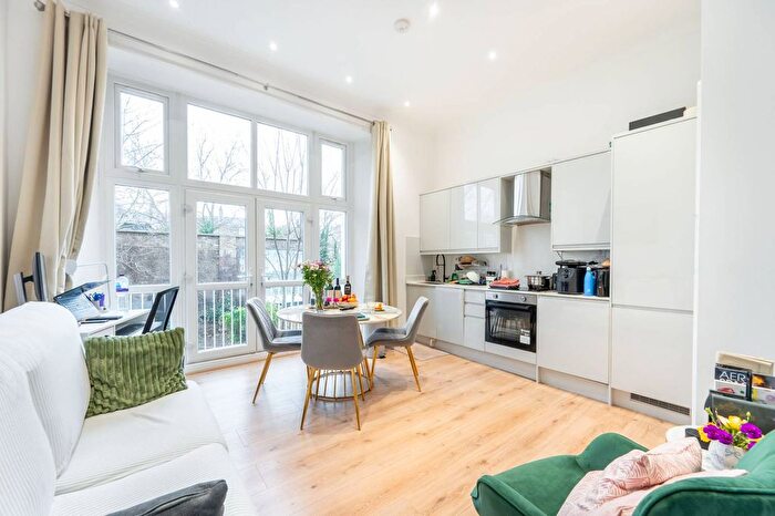 1 Bedroom Flat For Sale In Holland Road, Kensington, London, W14