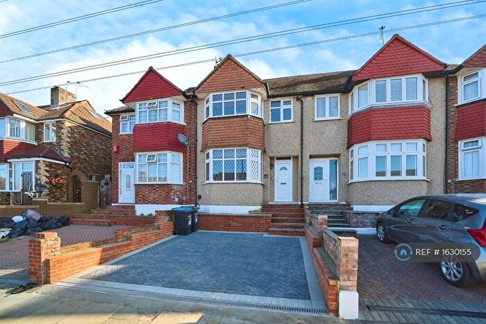 3 Bedroom Terraced House To Rent In Dunster Avenue, Morden, SM4
