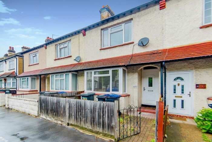 3 Bedroom House To Rent In Davidson Road, Croydon, CR0