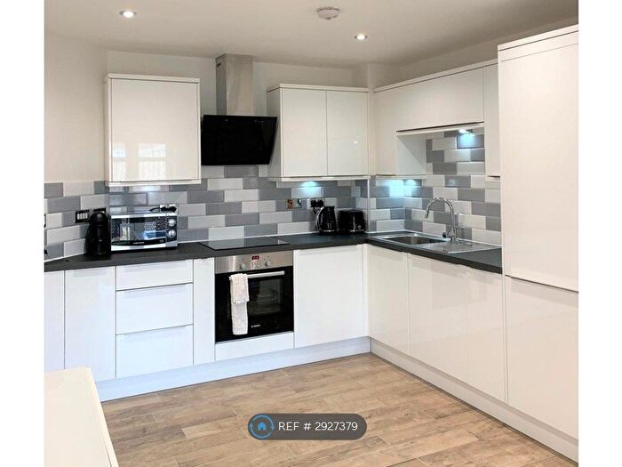 1 Bedroom Flat To Rent In Riverlock Court, High Wycombe, HP13