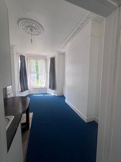 1 Bedroom Flat To Rent In Elgin Rd, IG3