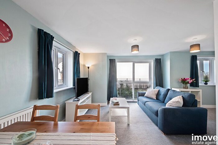 1 Bedroom Flat For Sale In Betony Drive, Newton Abbot, TQ12