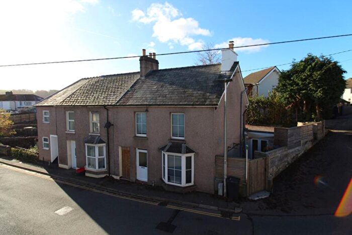 2 Bedroom End Of Terrace House For Sale In The Avenue, Brecon, LD3