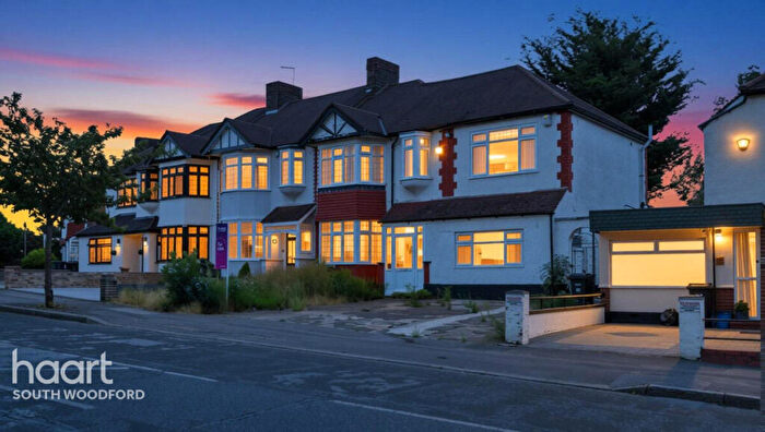 6 Bedroom Semi-Detached House For Sale In Hillside Avenue, Woodford Green, IG8