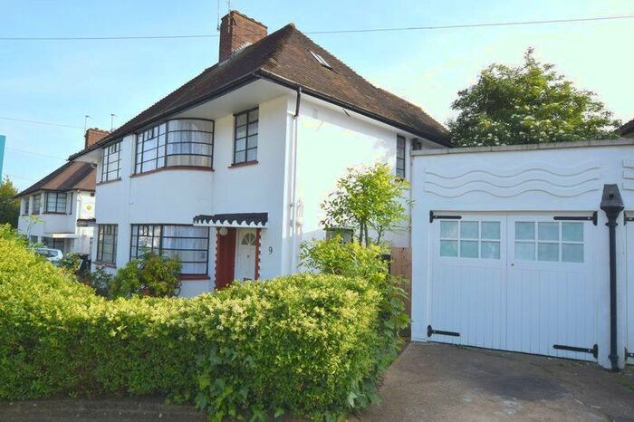 4 Bedroom Semi-Detached House To Rent In Howard Walk, Hampstead Garden Suburb, N2