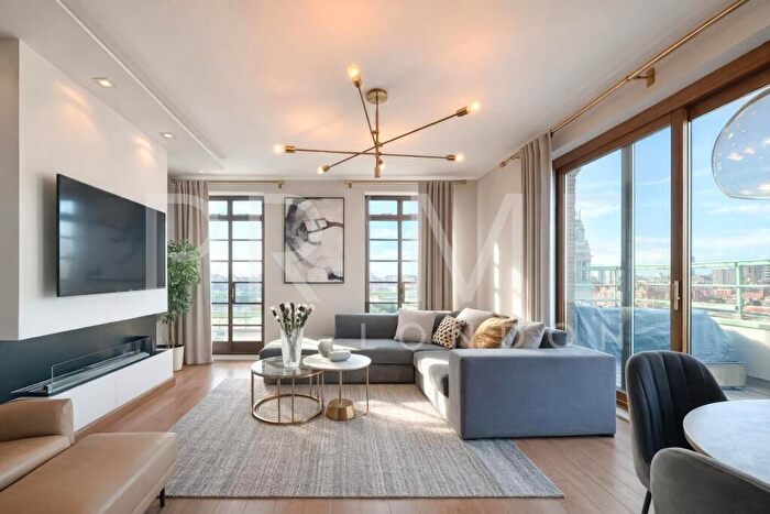 3 Bedroom Apartment To Rent In Dorset House, Gloucester Place, Marylebone, NW1